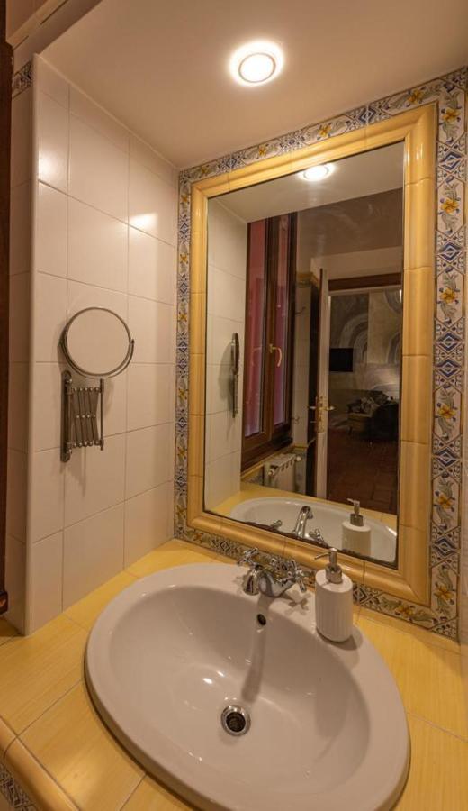 Anna Trevi 52 Luxury Appartment Rome Exterior photo